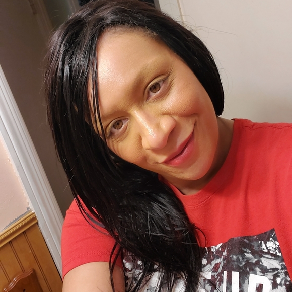 Meet your Posher, Jessica - Picture 2 of 8